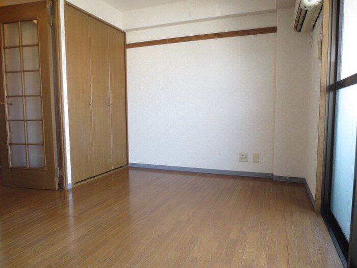 物件内観写真11　(居室)