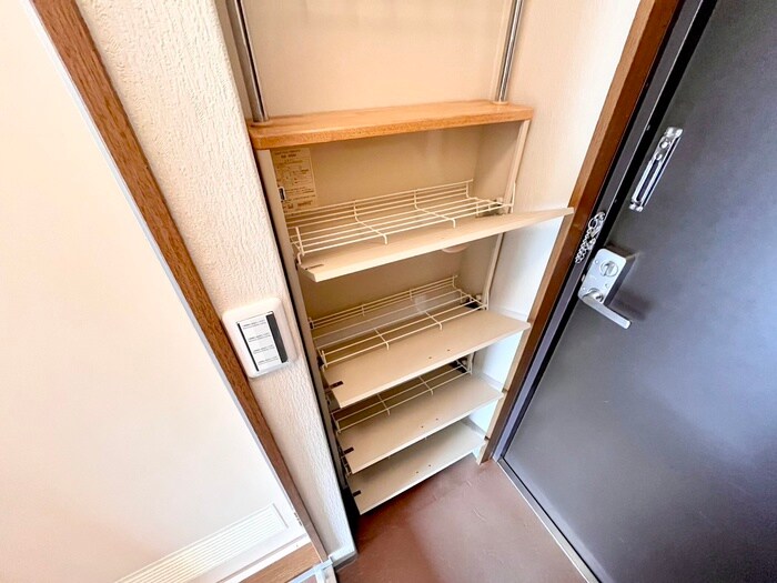 物件内観写真12　(靴箱)