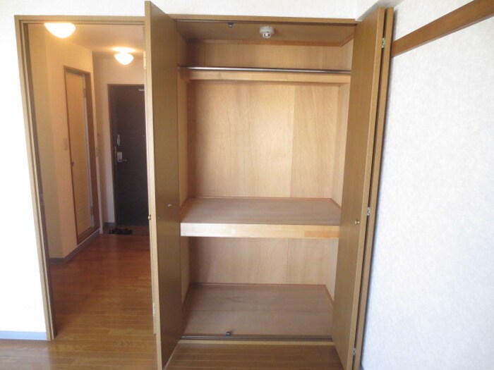 物件内観写真12　(収納)