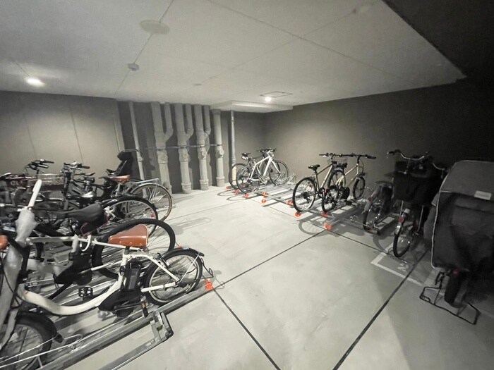 物件外観写真6　(駐輪場)