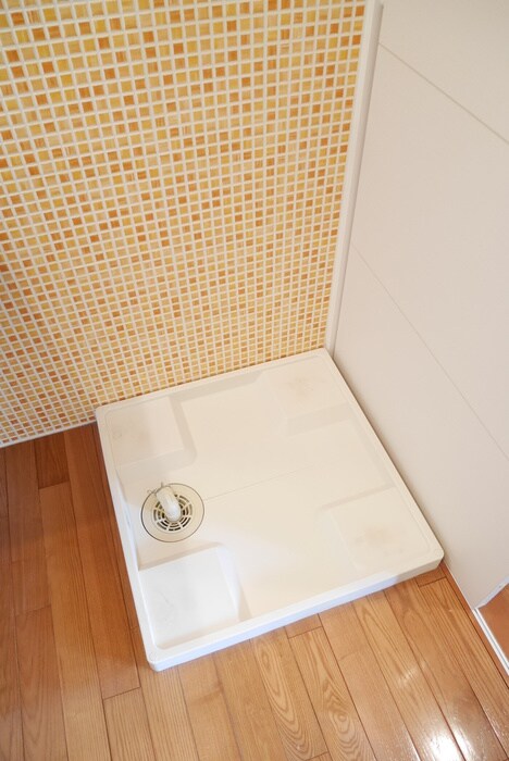 物件内観写真13　(洗濯機置場)