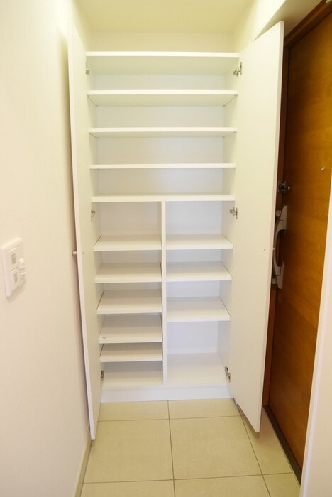 物件内観写真14　(靴箱)