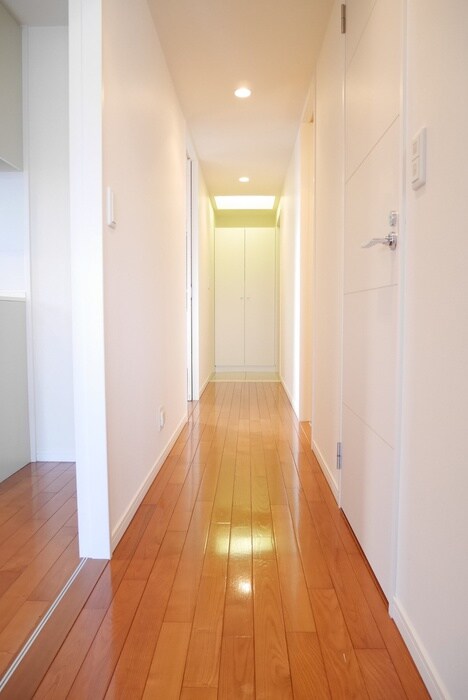 物件内観写真18　(廊下)