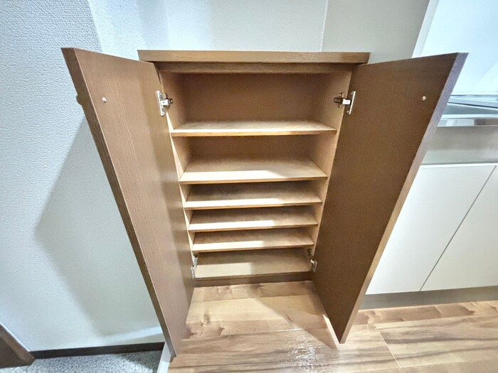 物件内観写真14　(靴箱)