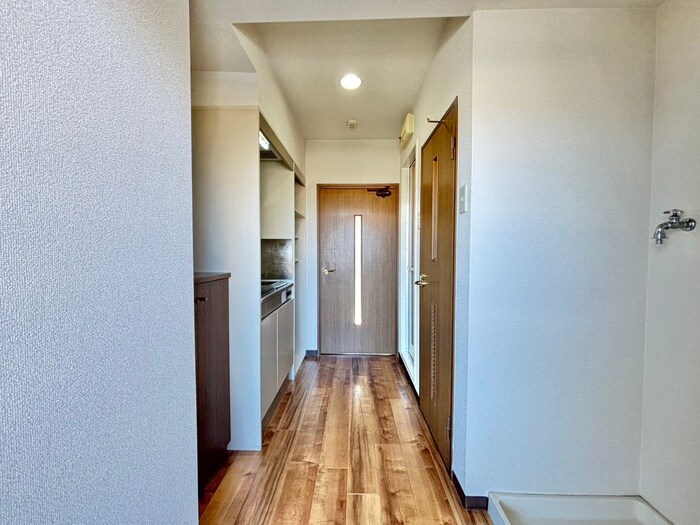 物件内観写真19　(廊下)