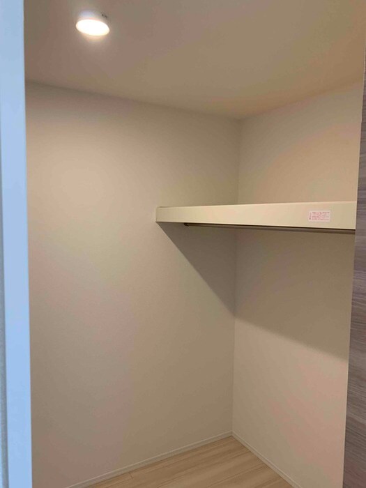 物件内観写真13　(収納)