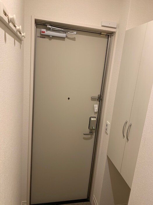 物件内観写真14　(玄関)
