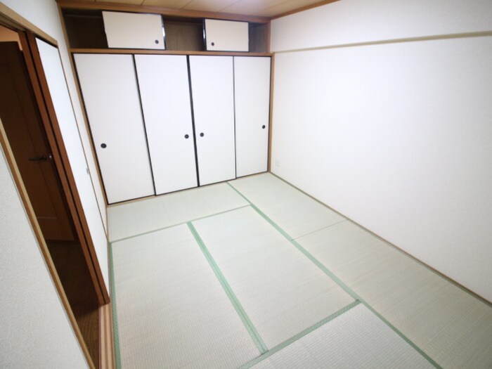 物件内観写真11　(居室)