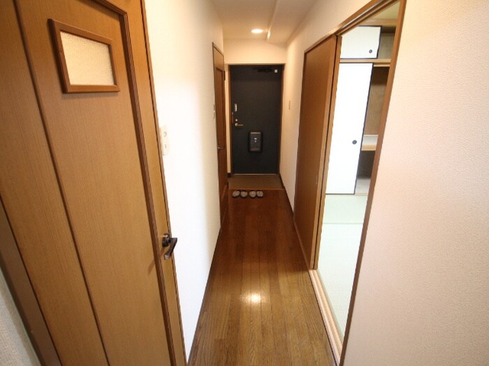 物件内観写真20　(廊下)