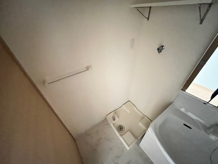 物件内観写真11　(洗濯機置場)