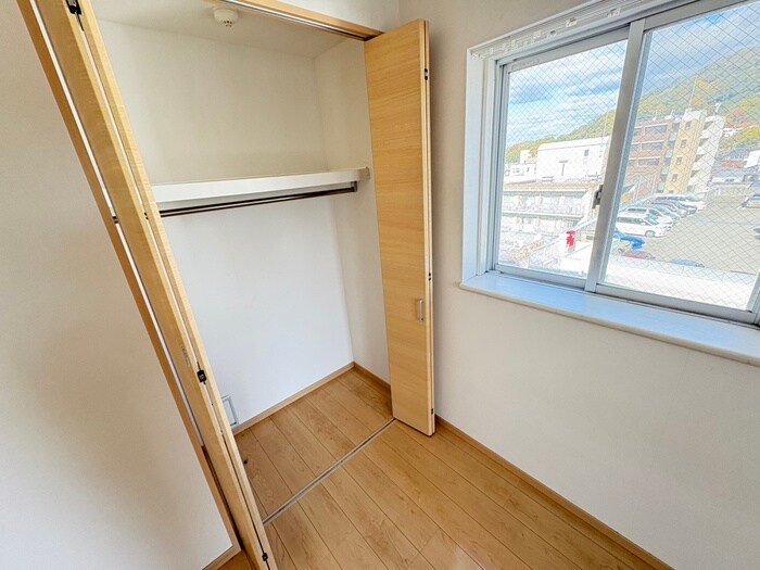 物件内観写真16　(収納)