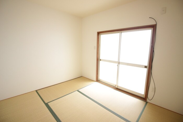 物件内観写真2　(居室)