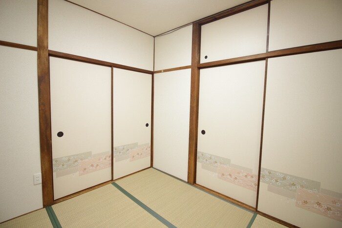 物件内観写真3　(居室)