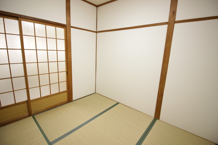 物件内観写真4　(居室)