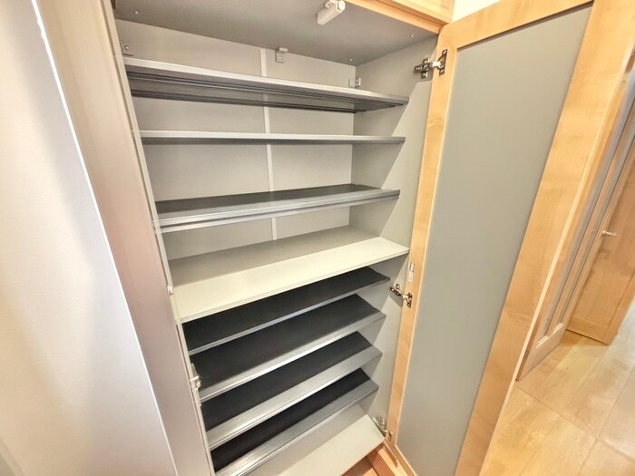 物件内観写真17　(靴箱)