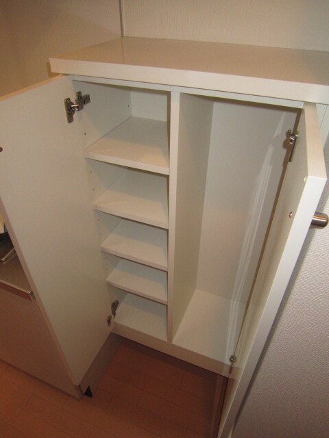 物件内観写真14　(靴箱)