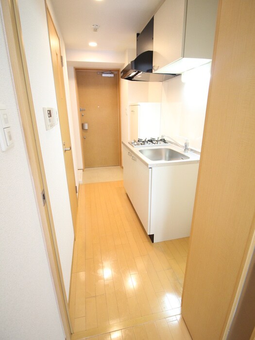 物件内観写真18　(廊下)