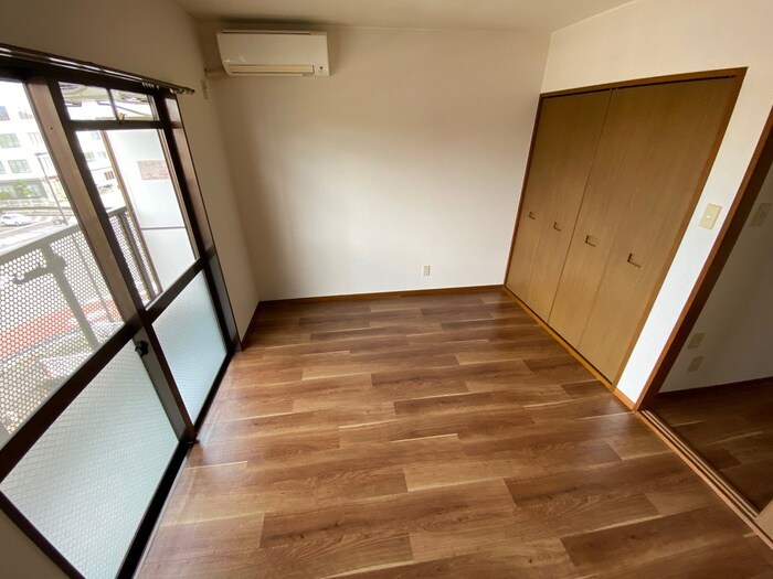 物件内観写真9　(居室)