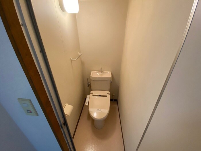 物件内観写真12　(トイレ)