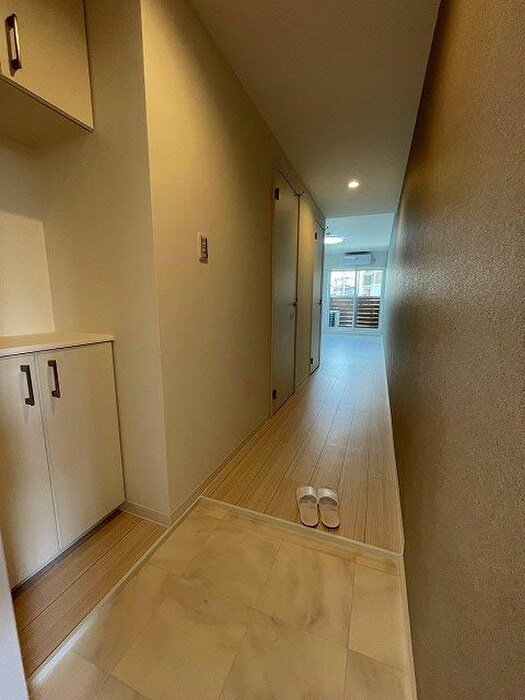 物件内観写真7　(玄関)