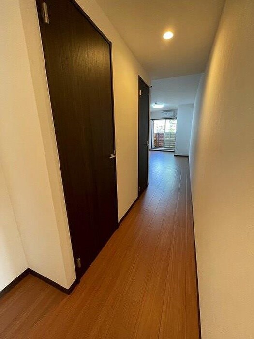 物件内観写真9　(廊下)