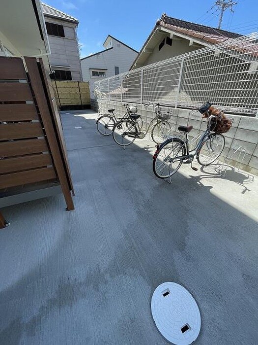 物件外観写真6　(駐輪場)