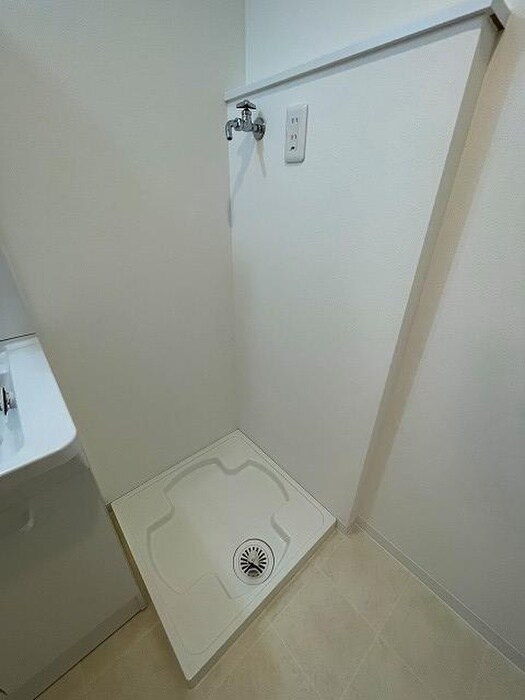 物件内観写真10　(洗濯機置場)