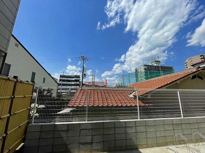 物件内観写真22　(室内からの展望)