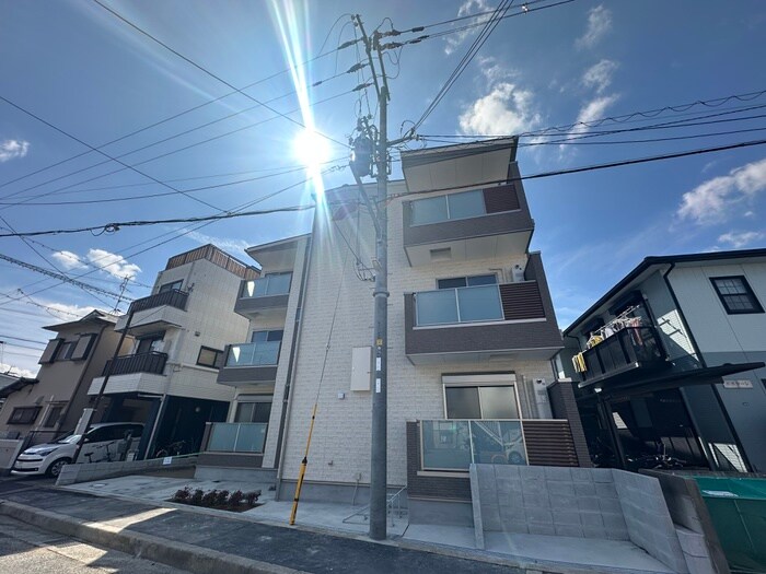 物件外観写真1　(外観写真)