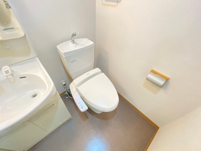 物件内観写真14　(トイレ)