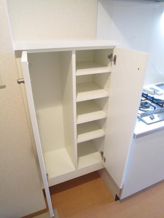 物件内観写真16　(靴箱)