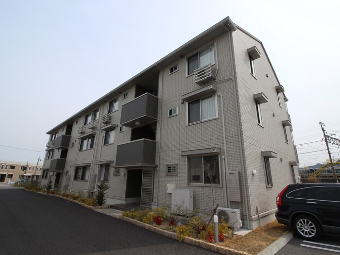 物件外観写真2　(外観写真)