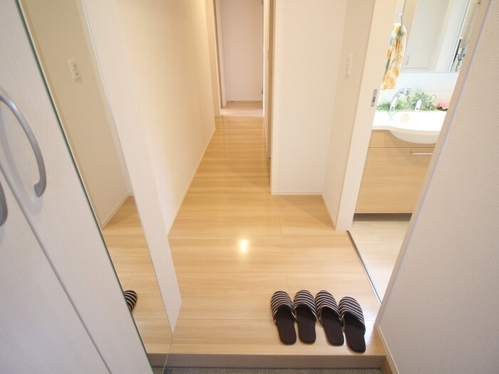 物件内観写真19　(廊下)