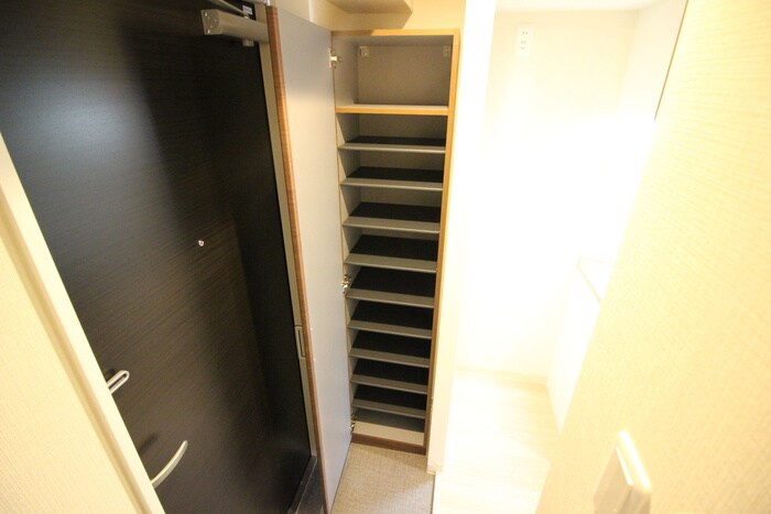 物件内観写真17　(靴箱)
