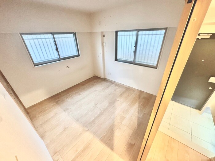 物件内観写真9　(居室)
