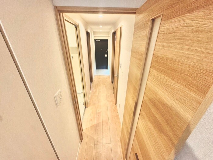 物件内観写真11　(廊下)
