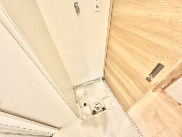 物件内観写真16　(洗濯機置場)