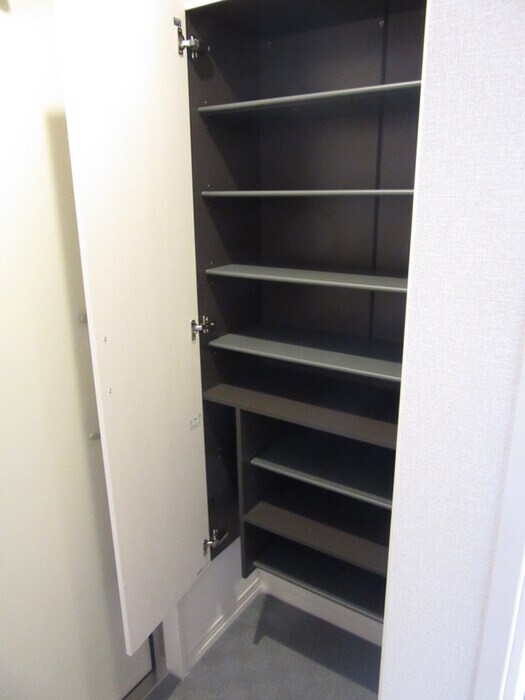 物件内観写真12　(靴箱)