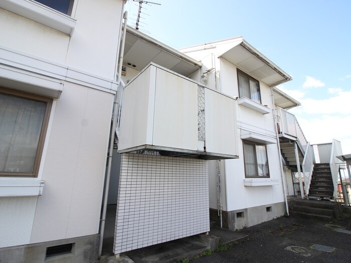 物件外観写真6　(エントランス部分)