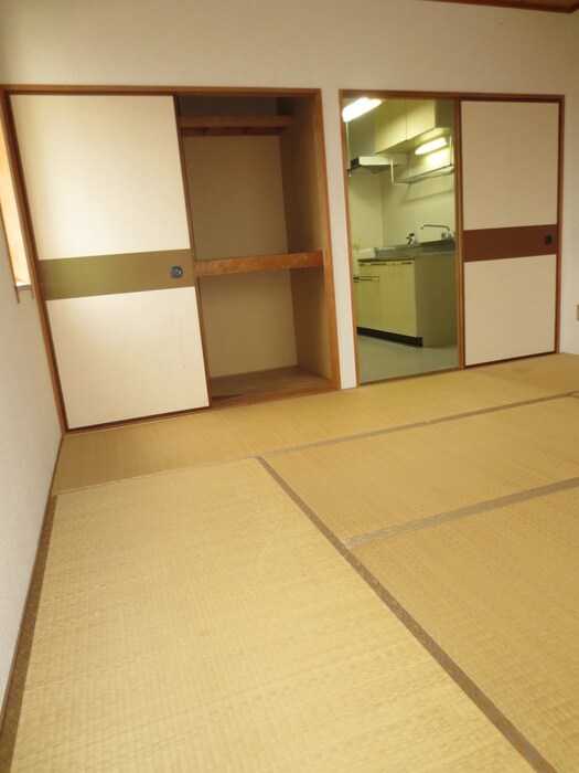 物件内観写真11　(居室)