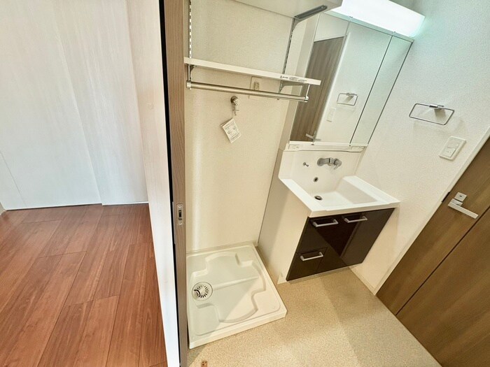 物件内観写真12　(洗濯機置場)