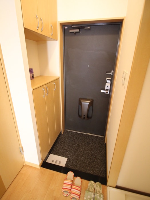 物件内観写真17　(玄関)