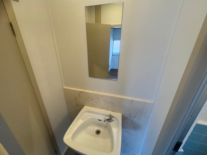 物件内観写真9　(洗面)