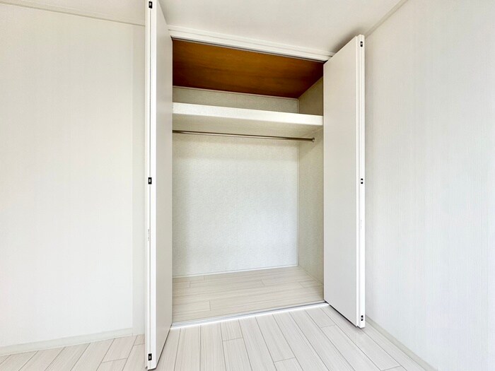 物件内観写真12　(収納)