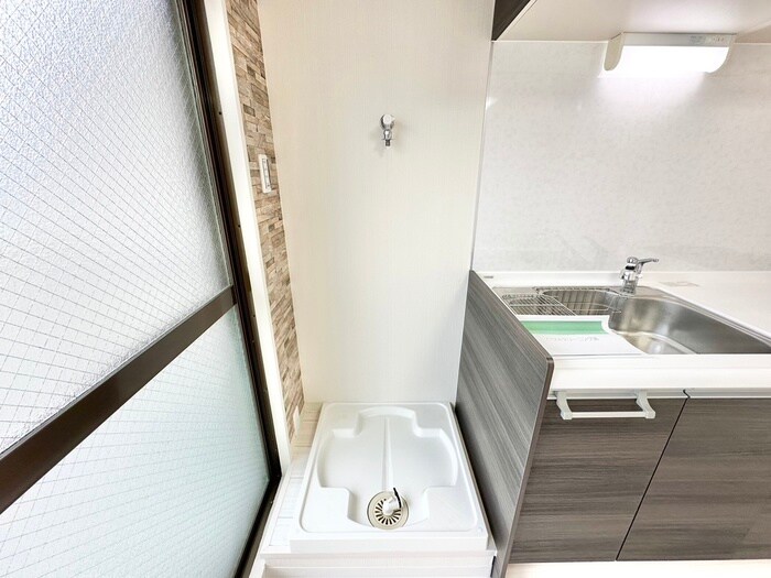 物件内観写真13　(洗濯機置場)