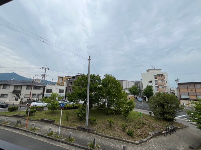 物件内観写真18　(室内からの展望)