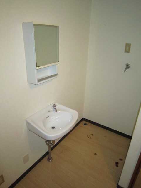 物件内観写真5　(洗面)