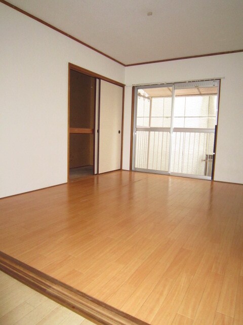 物件内観写真6　(居室)