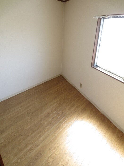 物件内観写真10　(居室)