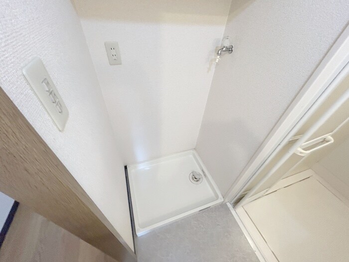 物件内観写真15　(洗濯機置場)